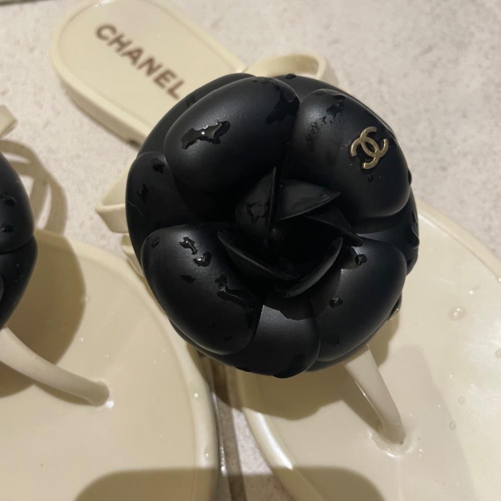 Authentic Chanel Camelia Jelly Sandals White EU 37 - Picture 3 of 5